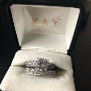Beautiful wedding band and engagement ring set